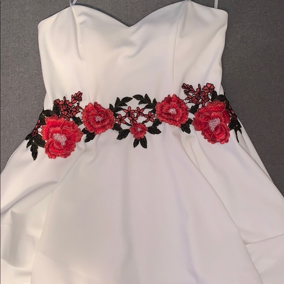 B Darlin Dresses & Skirts - never worn it